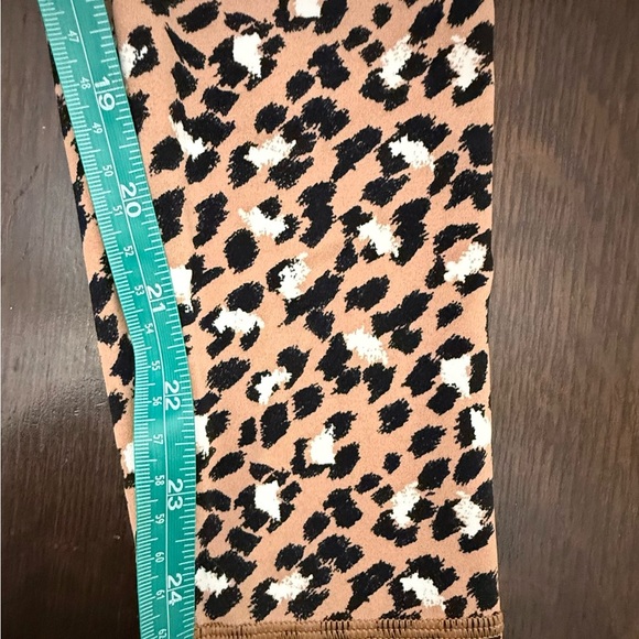 Aerie Leopard Print Leggings - Black and Tan size small Chill Play Move - Picture 7 of 7